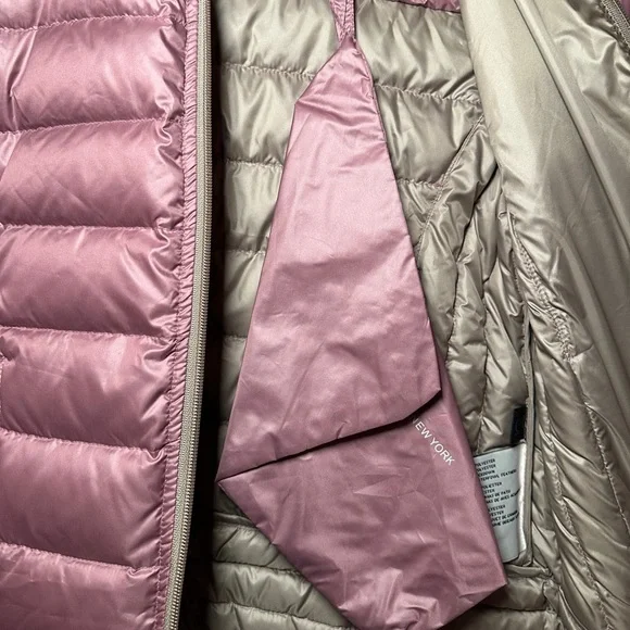 Kenneth Cole Women’s Mauve Pink Down Ruched Packable Jacket | M - Picture 4 of 8